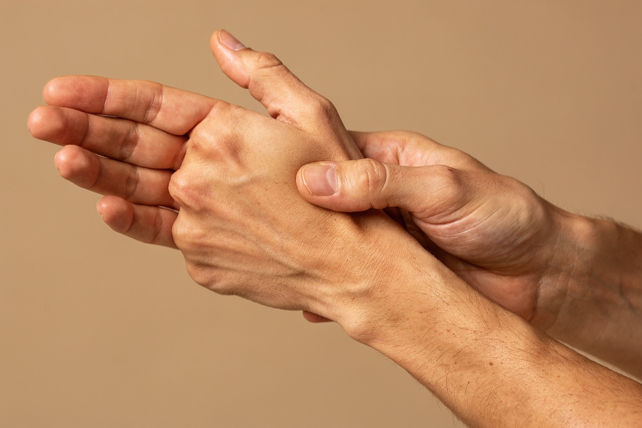 Karpaltunnelsyndrom: Kribbeln und Schmerzen im Handgelenk