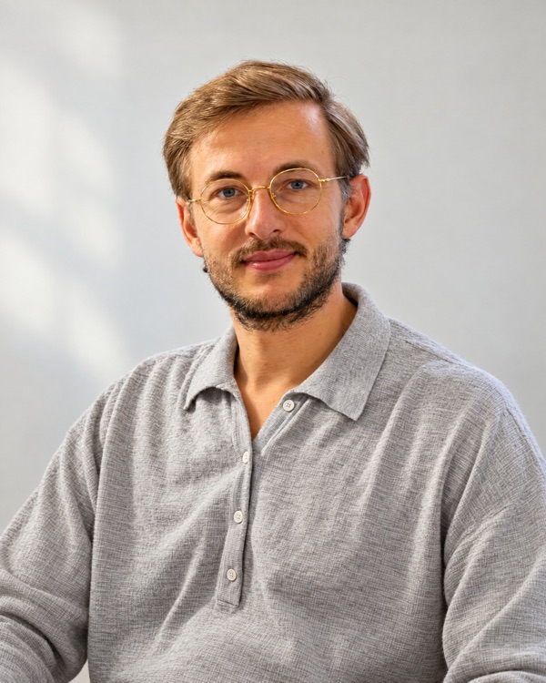 OA Dr. Thomas Forster